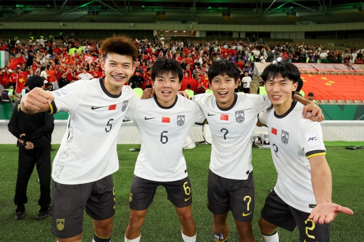 单节31分排第几？历史仅6人单节30+ 4冠神射百发百中37分震古烁今